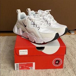 women’s nike ryz 365